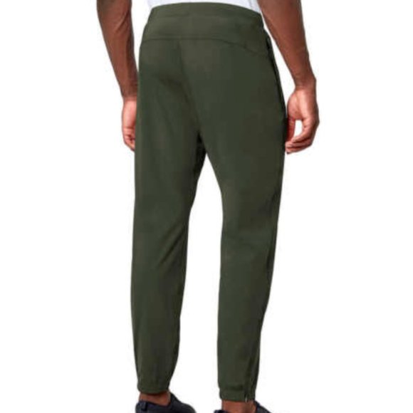 Mondetta Men's Performance Stretchable Moisture Wicking Joggers Green Pants - Picture 2 of 7